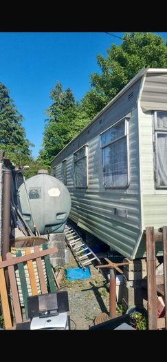 mobile home ( must collect )