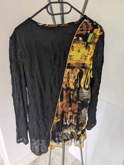 Graphic / Mesh asymmetrical top