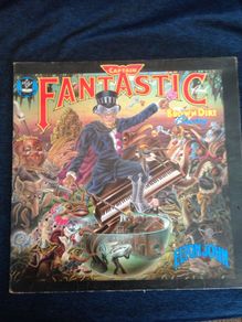 Elton John ( Captain Fantastic The Brown Dirt Cowboy )