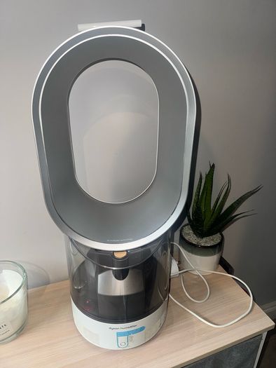 Dyson AM10 Bladeless Fan & Humidifier with Remote