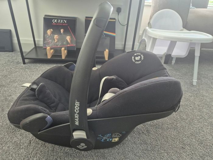 Car seat Maxi-Cosi with 2 bases