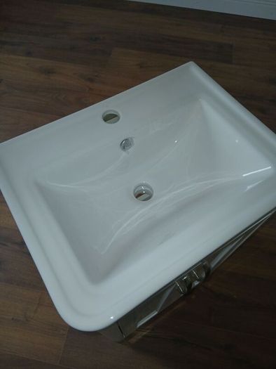 500mm Vanity and porcelain sink