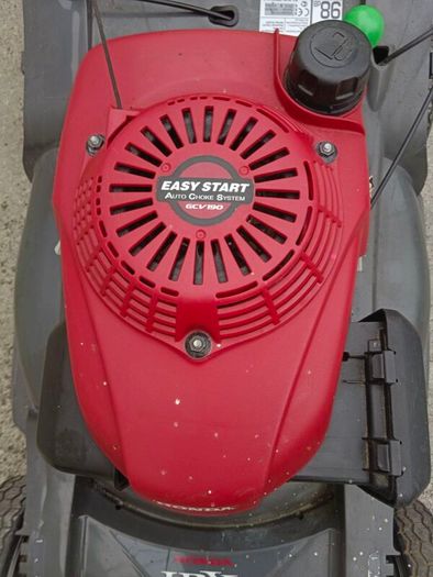 Honda HRX537 self drive lawnmower with 23 inch mulching plastic deck, in good condition. Sold as you seen