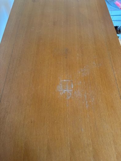 Oak Dinning Table & Leather Chairs