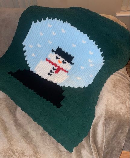 Custom Handmade Chunky Knit Blankets Available