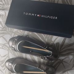 Bnib Tommy Hilfiger Shoes size 42