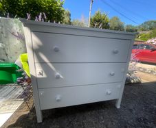 Chest of drawers