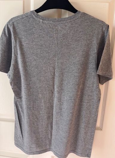 Jack & Jones T-shirt Size Small (small Adult)  In Excellent Condition. Like New. Colour Grey