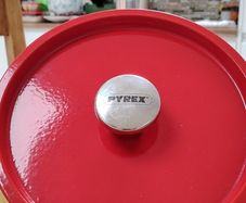 Pyrex Slow Cooking Pot