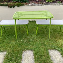 outdoor table and bench
