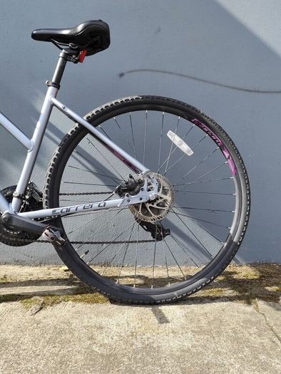 Hybrid bike - Unisex, like new