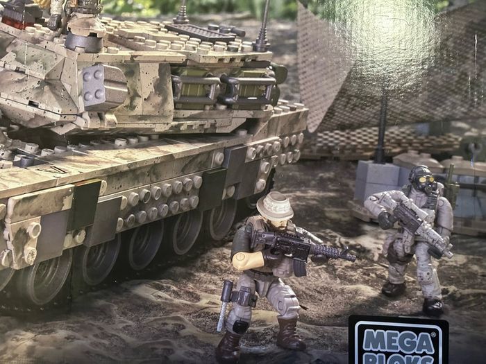 Call of Duty Heavy Armour Outpost Megabloks