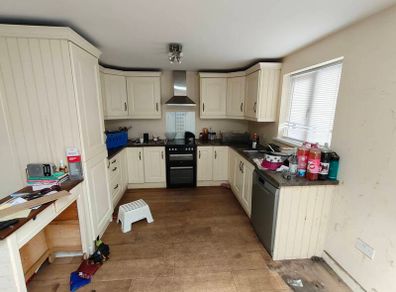 kitchen cabinets & oven & extractor & sink