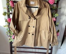 trench Bnwt size small trench coat jacket size small compania fantastica
