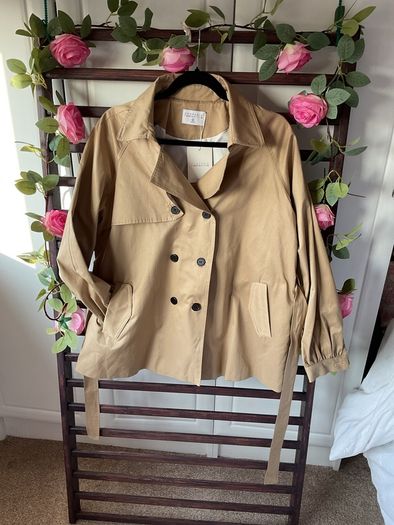 trench Bnwt size small trench coat jacket size small compania fantastica