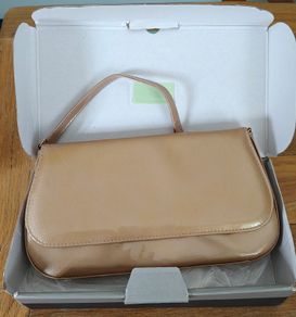 Van-Dal Hand Bag