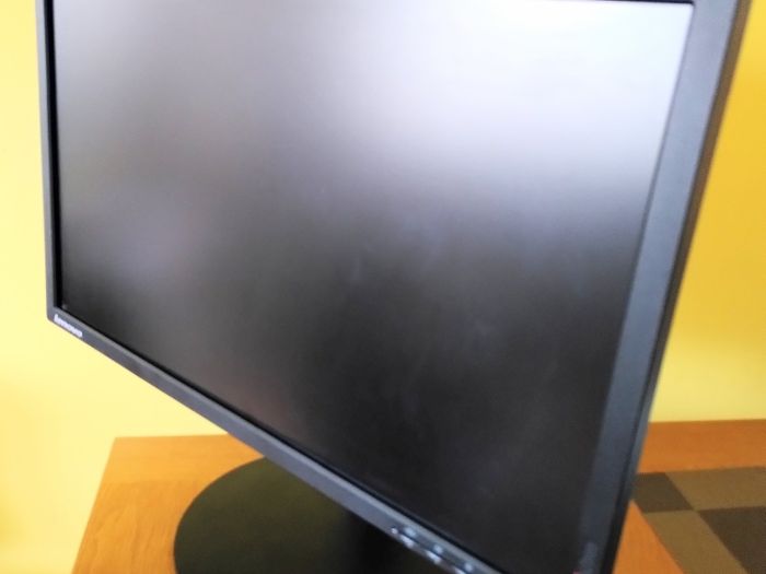 Lenovo Thinkvision Monitor Screen 23 Plus 2 Stands For Sale in ...