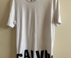 Calvin Klein T-shirt, size M