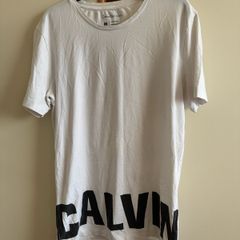 Calvin Klein T-shirt, size M