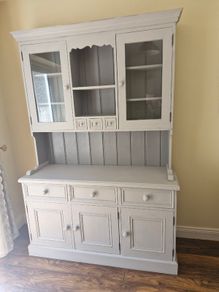 Kitchen dresser