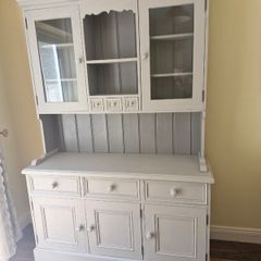 Kitchen dresser