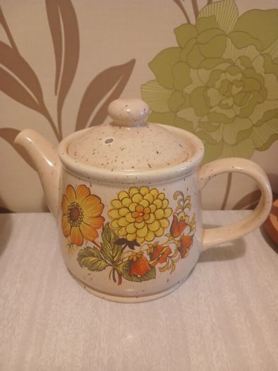 Sadler Teapot