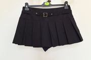 Black pleated skort
