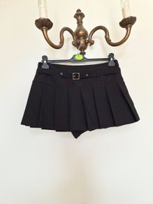 Black pleated skort