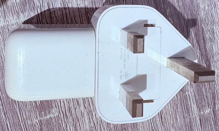 Apple Battery Charger