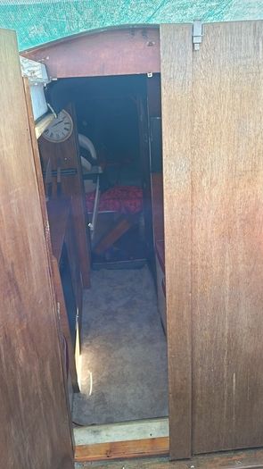 32 FT sailing boat 4 sleeper