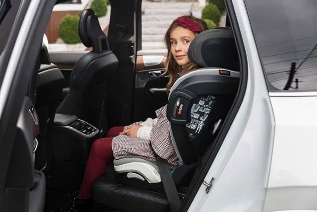 BeSafe iZi Flex FIX i-Size High Back Booster Seat | Black Cab | Excellent Condition