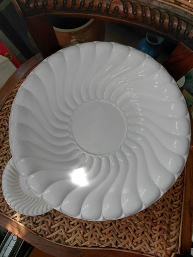 beautiful French porcelain wash bowl, pitcher & soap dish set