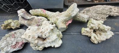 Decorative rocks fish tanks