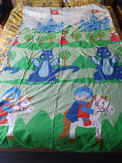 Bedlinen- single; Castle; Dragon