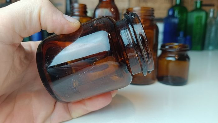 485 - Set of 5 Vintage Brown Amber Glass Screw Top Collectible Decorative Bottles