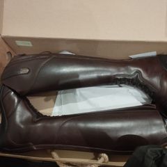 Riding boots