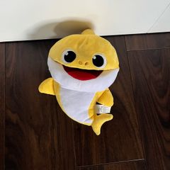 Singing baby shark