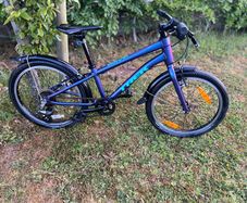 Trek Wahoo! 8 Speed Bike ( Like New )