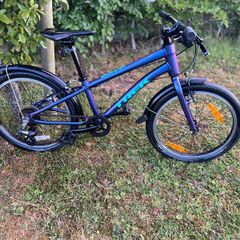 Trek Wahoo! 8 Speed Bike ( Like New )