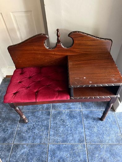 Telephone seat