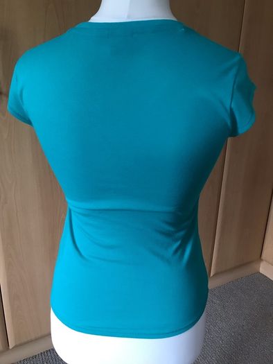 LA Gear V Neck T-Shirt Ladies size 8