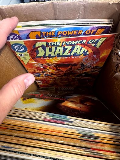 DC, Marvel Long Comic Box w 290 comics for Sale