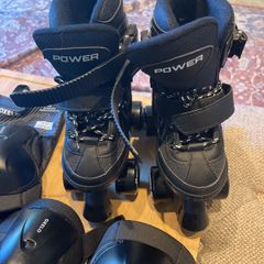 roller skates and full protection set