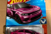 Hot Wheels "20 Dodge Charger Hellcat
