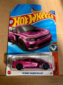 Hot Wheels "20 Dodge Charger Hellcat