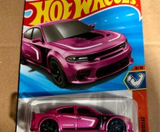 Hot Wheels "20 Dodge Charger Hellcat
