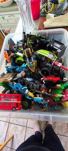 Box of random lego About 6 KG,