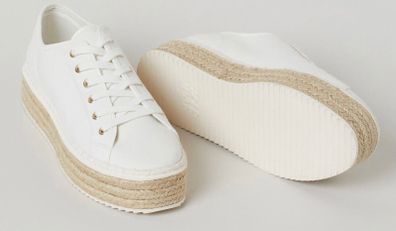 Espadrille shoes / wedges