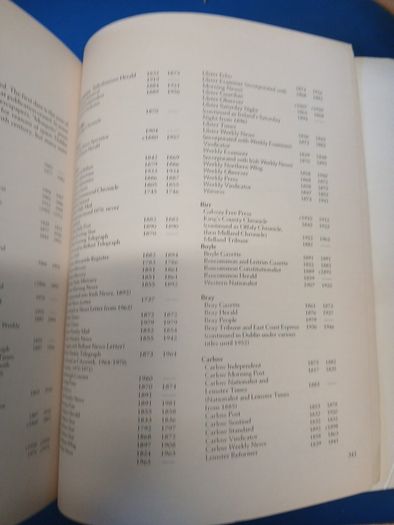 The Newspaper Book - Hugh Oram