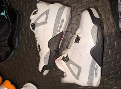 Jordan 4 retro White cement
